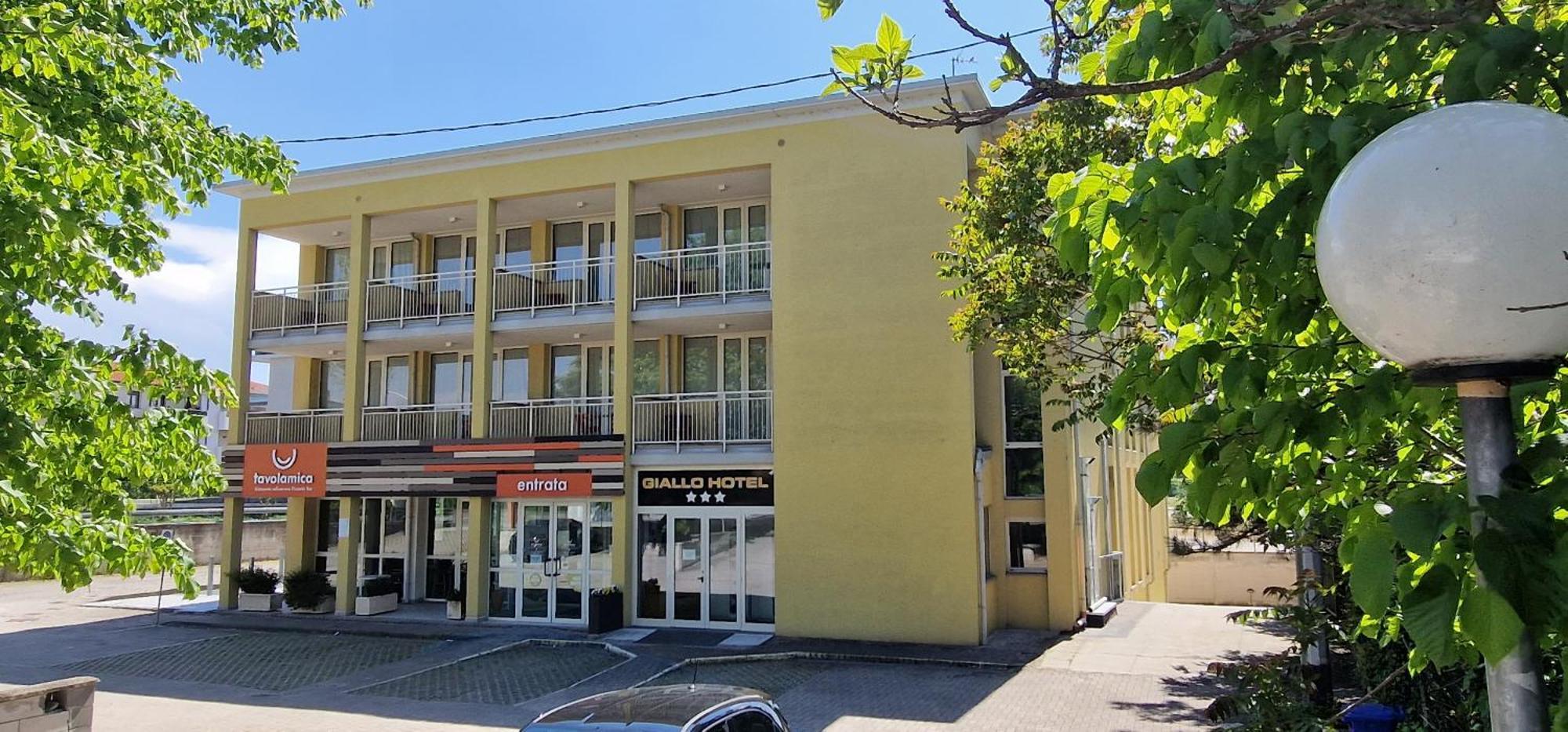 נוצ'טו Hotel Giallo מראה חיצוני תמונה